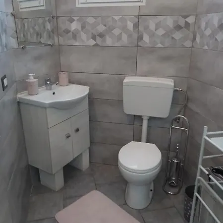 Holiday home Indipendente Lucri