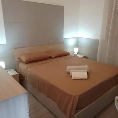 Indipendente Lucri Holiday home *